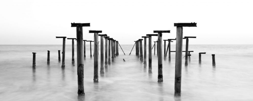 Bay posts